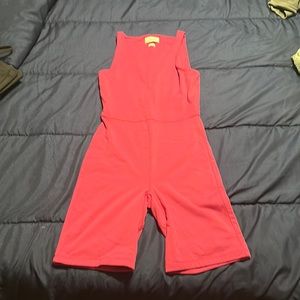 Brand new jumper from Aritzia, never used. NWT. It’s a hot pink color.